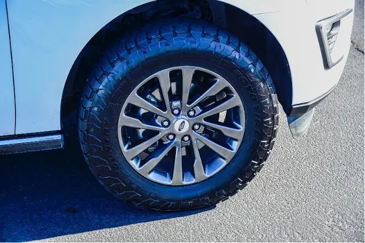 $22995 : Ford Expedition 2019 4x2 Lim image 9