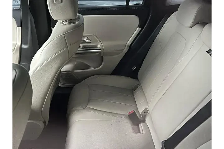 $20594 : Mercedes-Benz GLA 2021 GLA 2 image 9