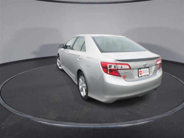 $17500 : PRE-OWNED 2013 TOYOTA CAMRY SE image 7