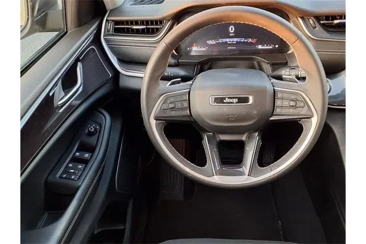 $28199 : Jeep Grand Cherokee L 2022 4 image 5