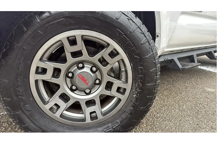 $25021 : Toyota Tacoma 2017 4x2 TRD O image 5