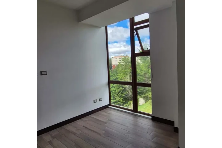 $1 : Apartamento en Venta zona 16 image 1