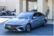 $20689 : Hyundai ELANTRA 2024 SEL 4dr thumbnail