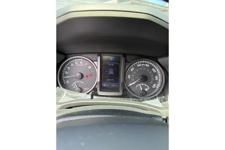 $39418 : Toyota Tacoma 2019 4x4 TRD P image 8