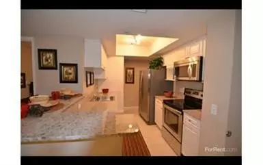 $2100 : Hialeah Miami image 1