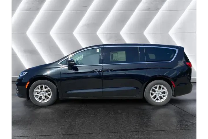 $25500 : Chrysler Pacifica 2023 Touri image 3