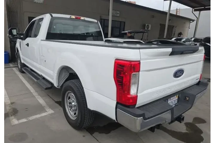 $31900 : Ford F-250 Super Duty 2017 4 image 3
