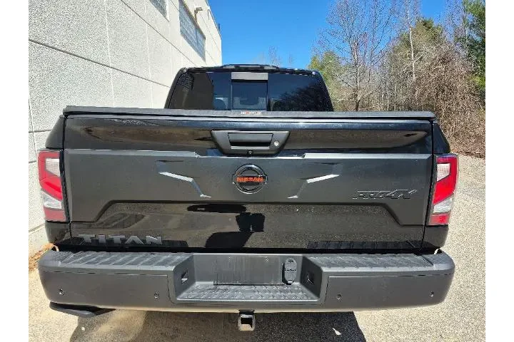 $33790 : Nissan Titan 2021 4x4 SL 4dr image 5