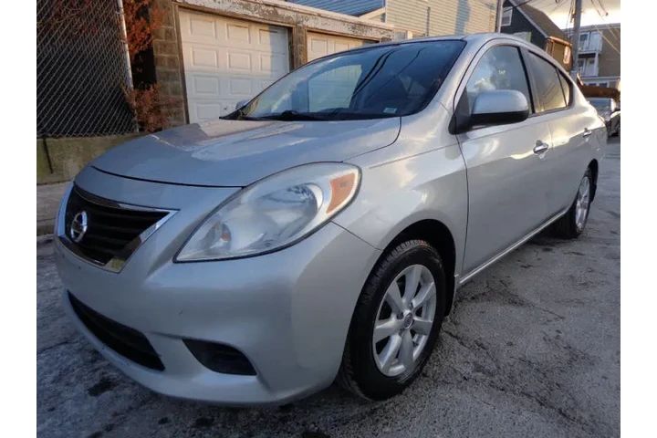 $6450 : 2014 Versa 1.6 SV image 8