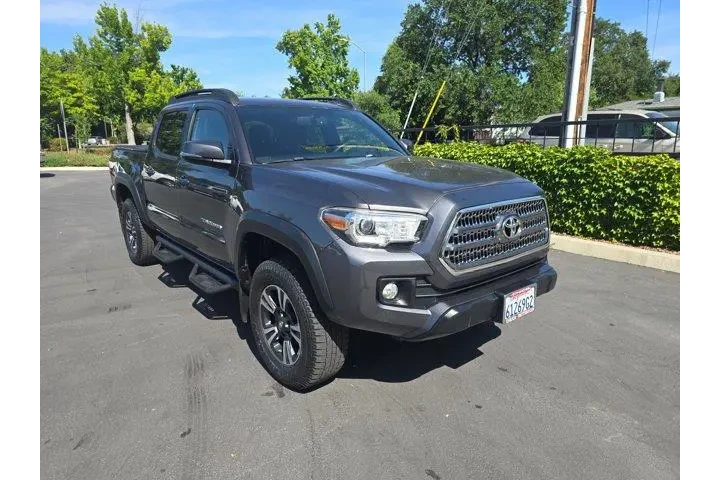$34995 : Toyota Tacoma 2017 4x4 TRD P image 1