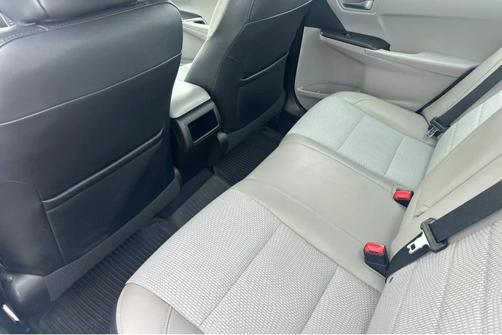 $17000 : Toyota Camry 2016 SE 4dr Sed image 8