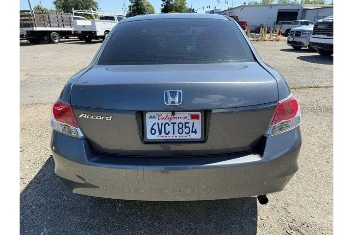 $7000 : Honda Accord 2010 LX 4dr Sed image 4
