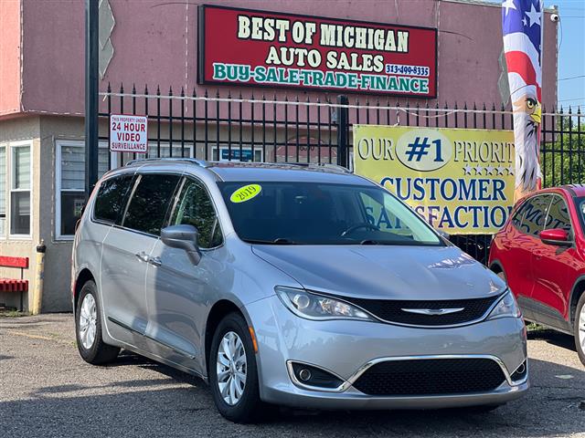 $16999 : 2019 Pacifica image 1