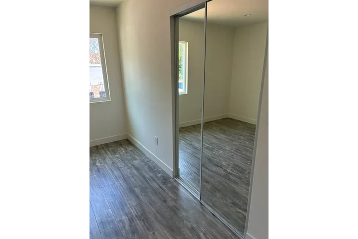 $1500 : North Hollywood 🏡 image 5