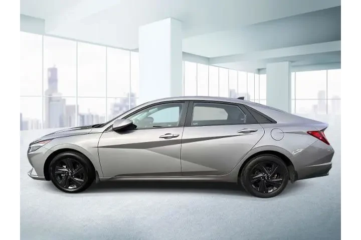 $16888 : Hyundai ELANTRA 2023 SEL 4dr image 2