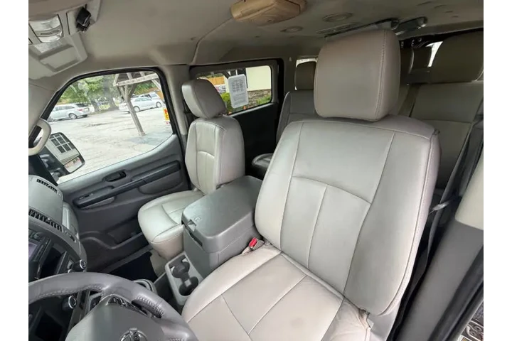 $16900 : 2014 NV 3500 HD SL image 9