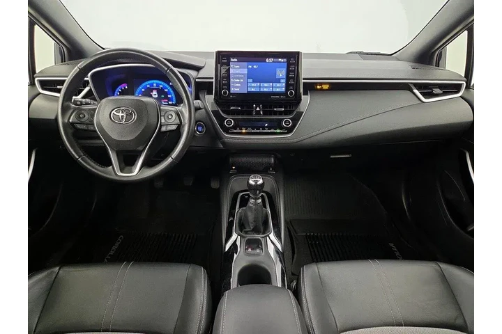 $23998 : Toyota Corolla Hatchback 202 image 9