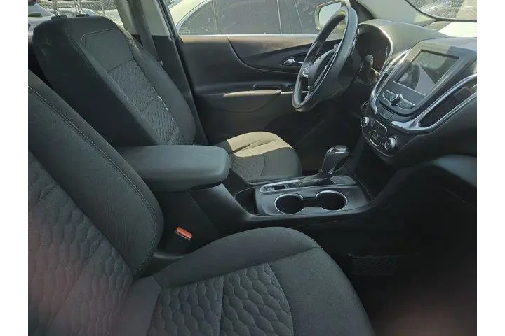$19991 : Chevrolet Equinox 2019 LT 4d image 2