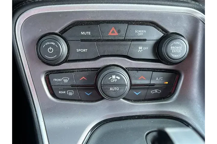 $23999 : Dodge Challenger 2021 SXT 2d image 8