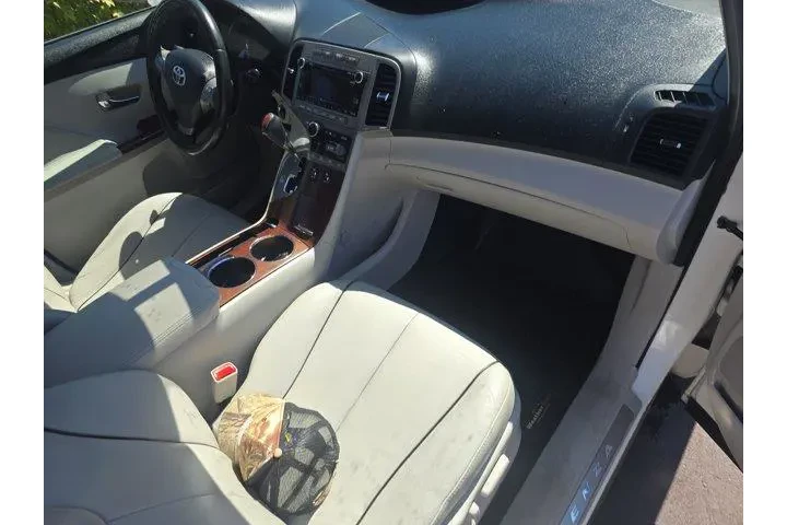 $10995 : Toyota Venza 2011 FWD V6 4dr image 9