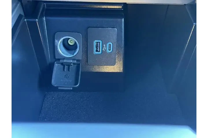 $37426 : Ford Explorer 2024 AWD Limit image 10