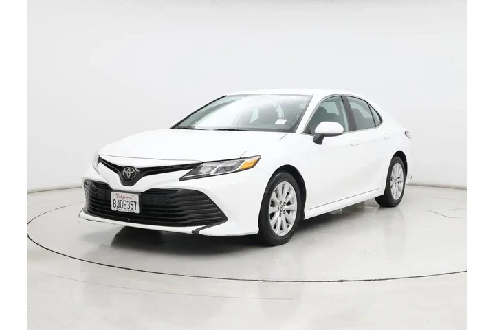 $19998 : Toyota Camry 2019 LE 4dr Sed image 4