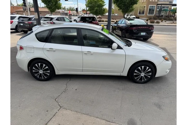 2010 Impreza 2.5i 5-door image 4