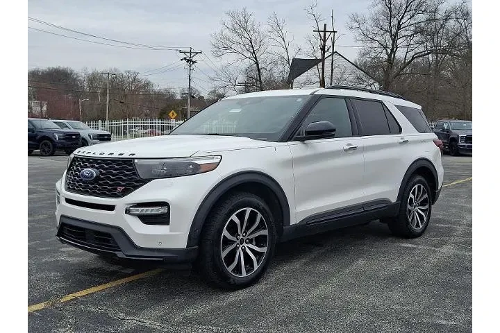 $31345 : Ford Explorer 2020 AWD ST 4d image 3