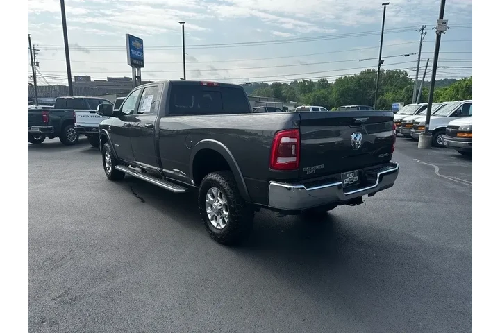 $58999 : Ram 3500 2022 4x4 Laramie 4d image 4