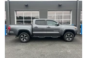 $24999 : Toyota Tacoma 2017 4x2 TRD O thumbnail