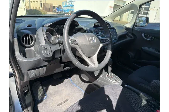 $11617 : Honda Fit 2013 Sport 4dr Hat image 8