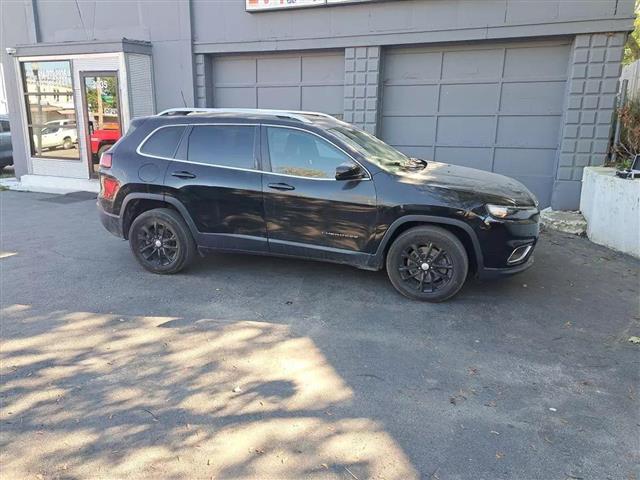 $12600 : 2019 JEEP CHEROKEE image 7