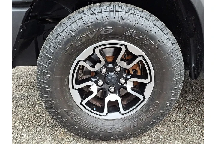 $33895 : Ram 1500 2018 4x4 Rebel 4dr image 9