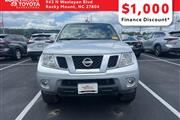 $25848 : PRE-OWNED 2019 NISSAN FRONTIE thumbnail