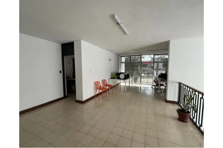 $1 : Alquiler de Casa uso comercial image 1