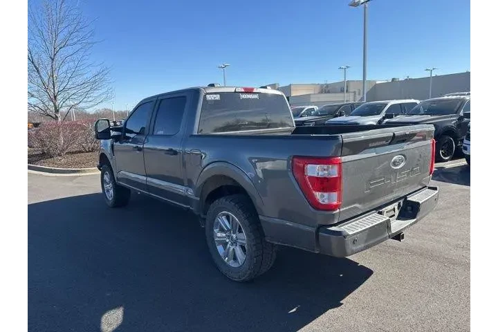$39000 : Ford F-150 2023 4x4 XL 4dr S image 4