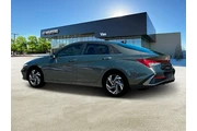 $19499 : Hyundai ELANTRA 2024 Limited thumbnail