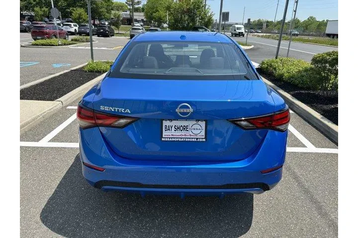 $19157 : Nissan Sentra 2025 SV 4dr Se image 6