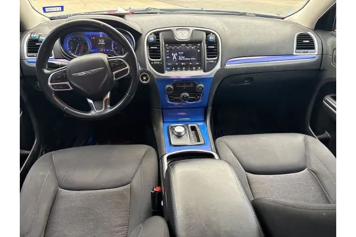 $16773 : Chrysler 300 2019 Touring 4d image 10