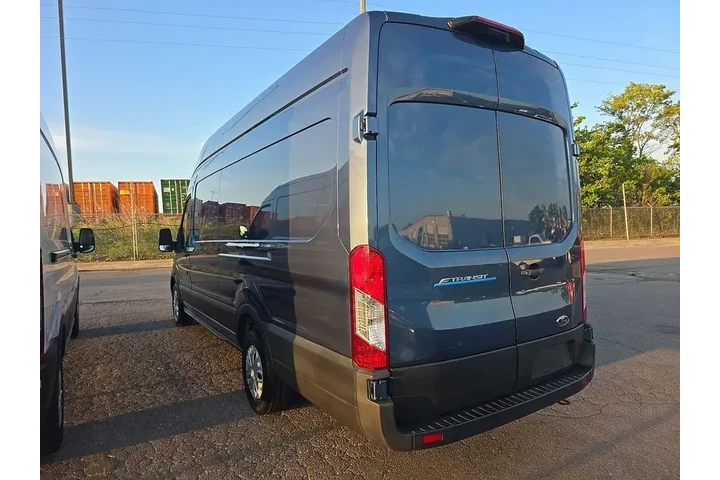$29898 : Ford E-Transit 2023 350 3dr image 6