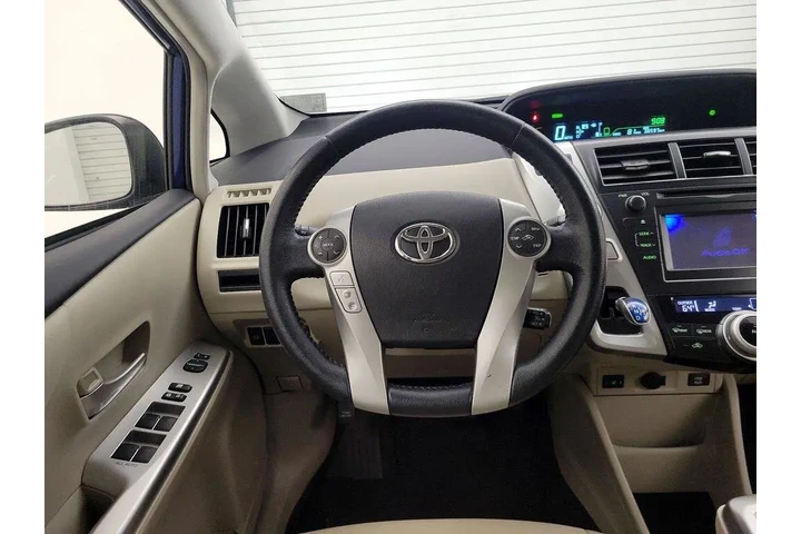 $20998 : Toyota Prius v 2014 Five 4dr image 10