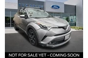 Toyota C-HR 2018 XLE 4dr Cro