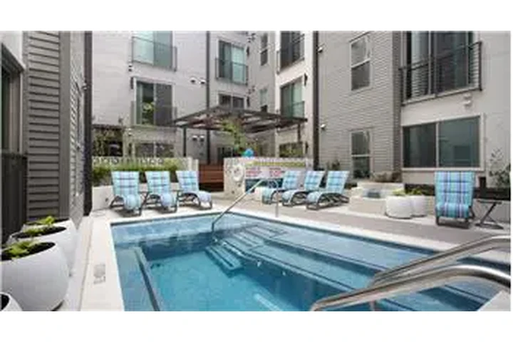 $2295 : Rental property with 2 bedro image 1