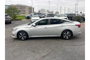 $17985 : Nissan Altima 2021 2.5 SV 4d thumbnail