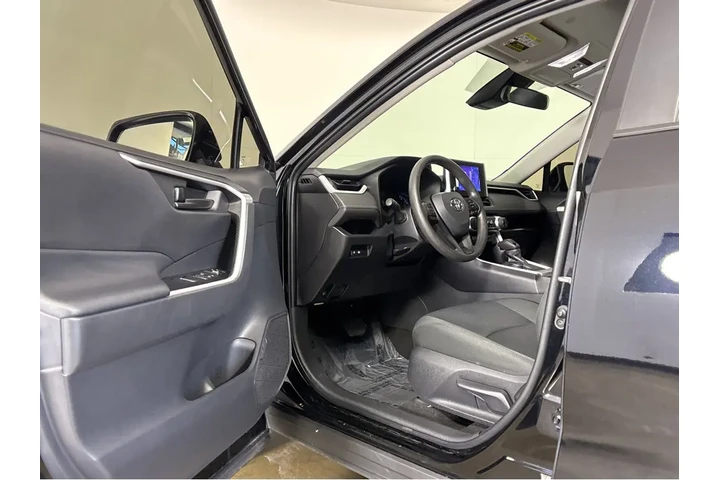 $29589 : Gold Certified2023 RAV4 Hybri image 2