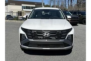 $25365 : Hyundai TUCSON 2025 SE 4dr S thumbnail