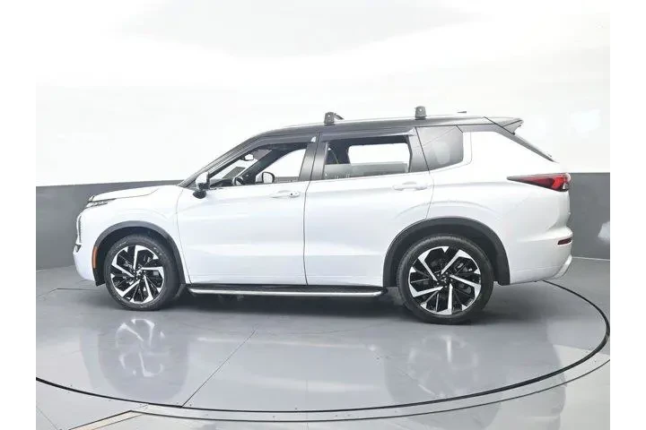 $23991 : Mitsubishi Outlander 2024 AW image 3