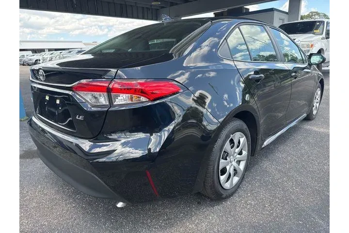 $23495 : Toyota Corolla 2026 LE 4dr S image 5