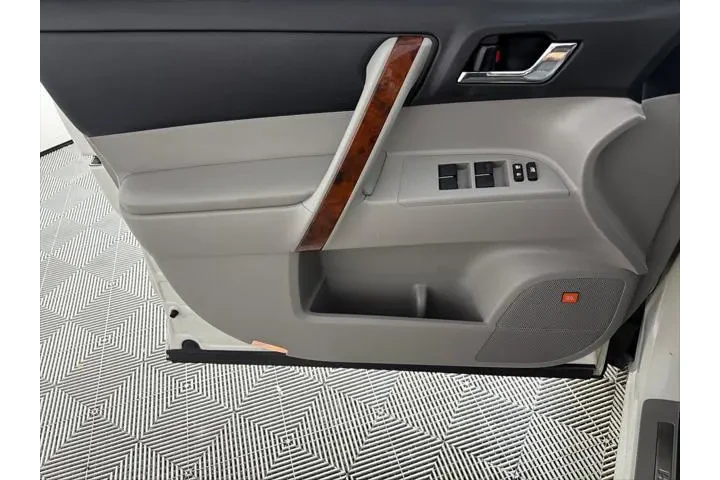 $13500 : Toyota Highlander 2013 Limit image 9