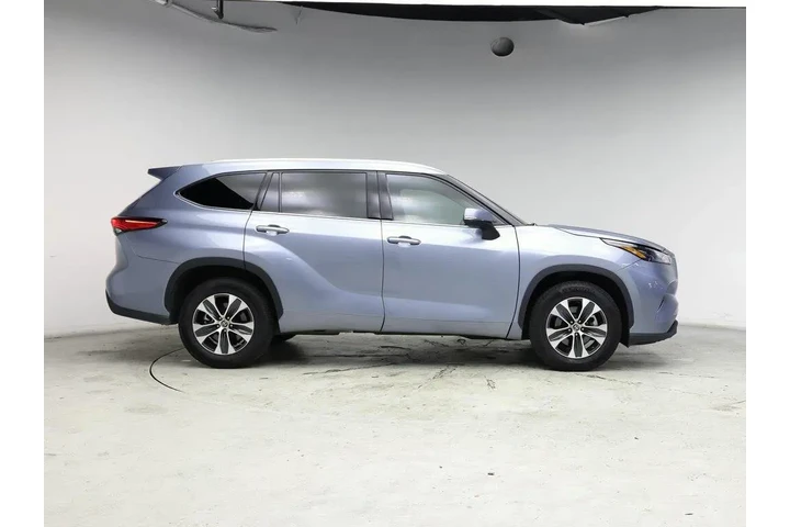 $30998 : Toyota Highlander 2022 XLE 4 image 7